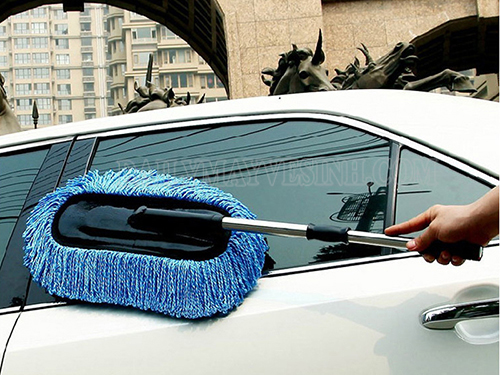 Khi xe bẩn thì bạn nên thực hiện việc rửa xe càng sớm càng tốt